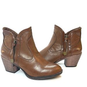 ROCKET DOG BROWN LEATHER WESTERN BOOTIES